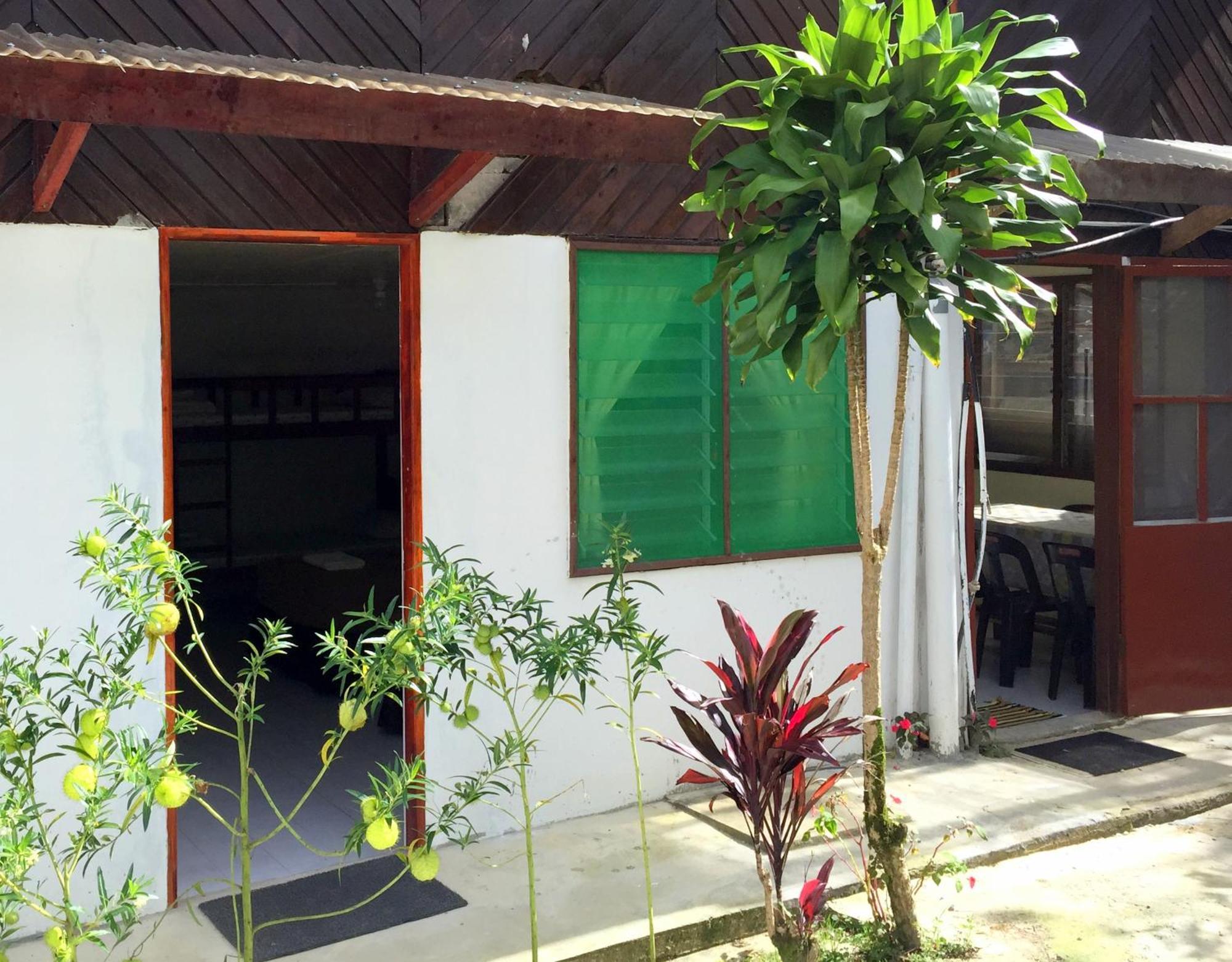 Mile 36 Lodge Kampong Kundassan Buitenkant foto