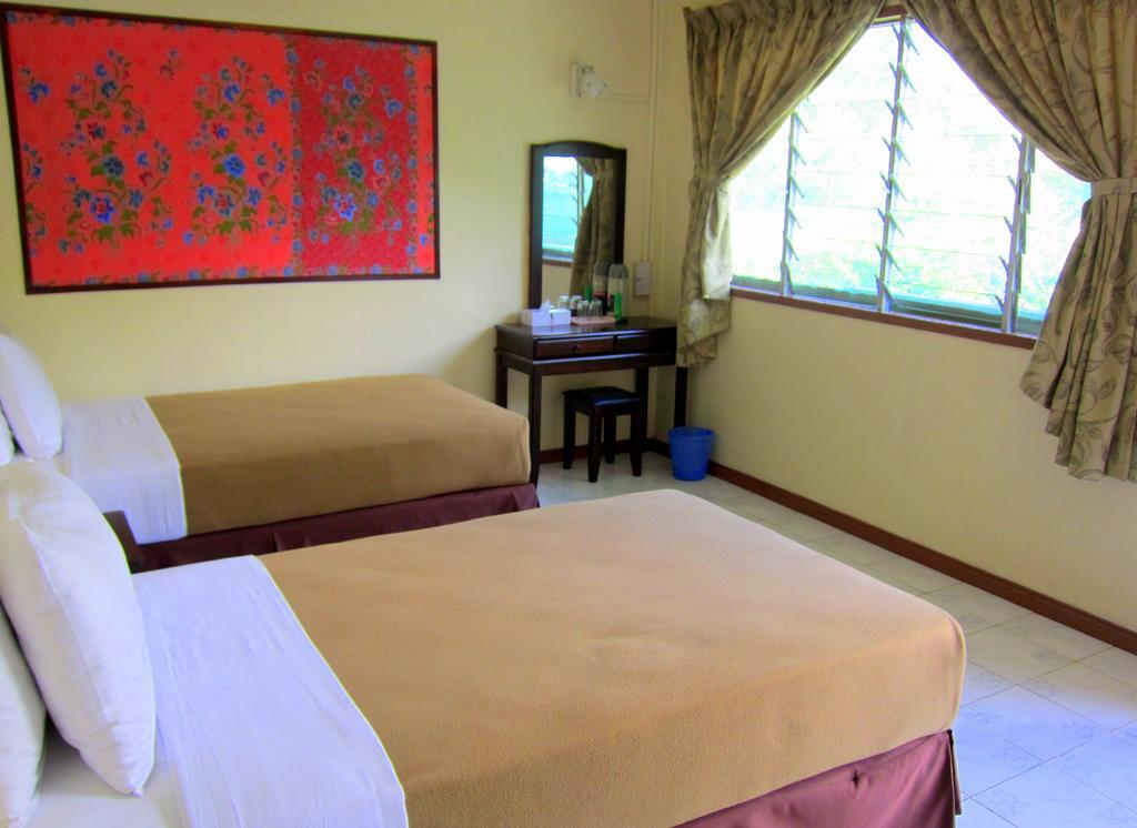Mile 36 Lodge Kampong Kundassan Buitenkant foto